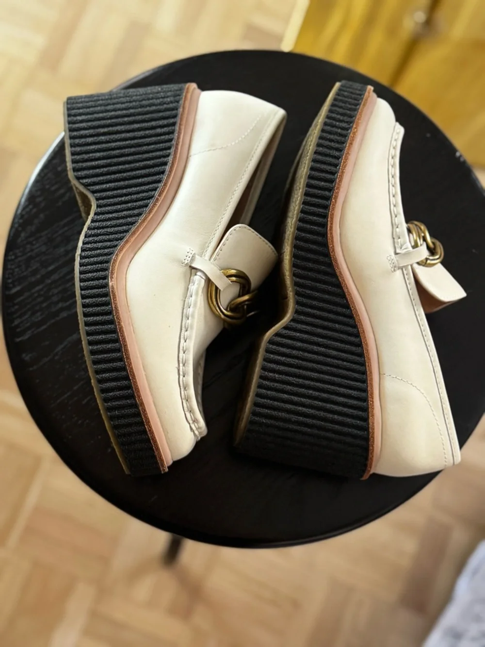 Dolce Vita Cream Ivory Platform Loafers Size 8 Gold Chain Lug Sole - Picture 4 of 10